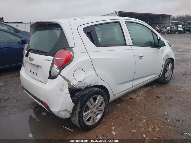 Chevrolet Spark 1lt Cvt 2015 KL8CD6S95FC799368 Image 4