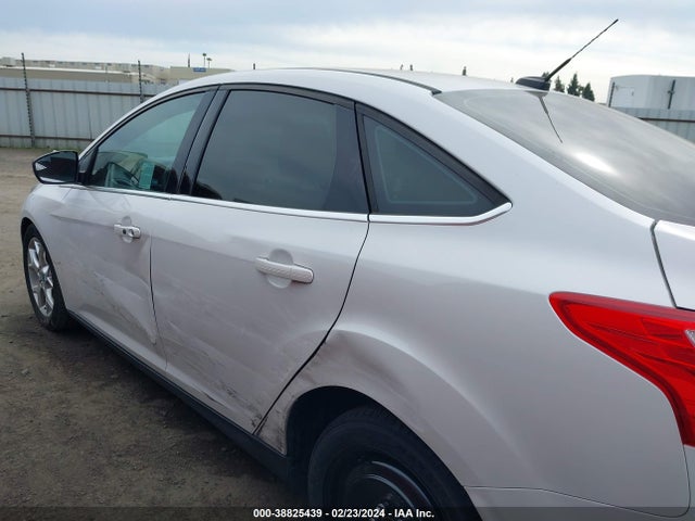 2012 FORD FOCUS TITANIUM VIN: 1FAHP3J27CL274210