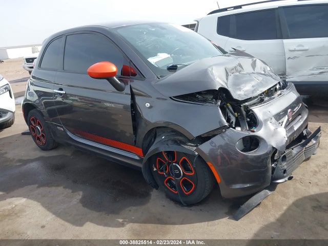 2016 FIAT 500E 3C3CFFGE0GT229747 Photo 0