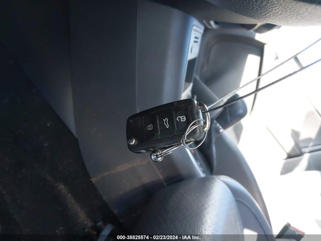 WVGAV7AX2GW546991 Volkswagen TIGUAN S
