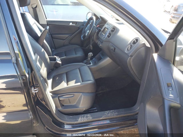 WVGAV7AX2GW546991 Volkswagen TIGUAN S