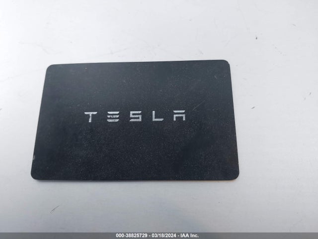 5YJYGDEDXMF103838 Tesla Model Y Standard Range Rear-wheel Drive