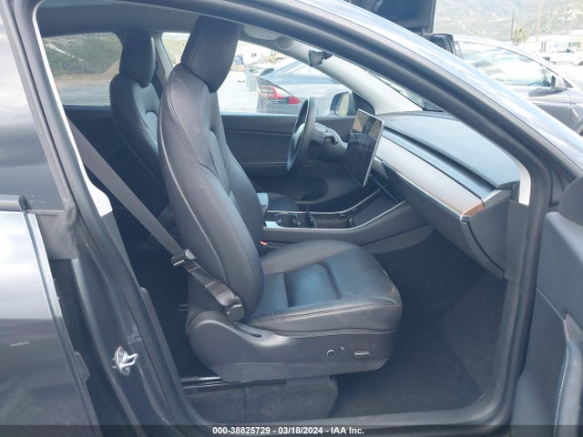 5YJYGDEDXMF103838 Tesla Model Y Standard Range Rear-wheel Drive