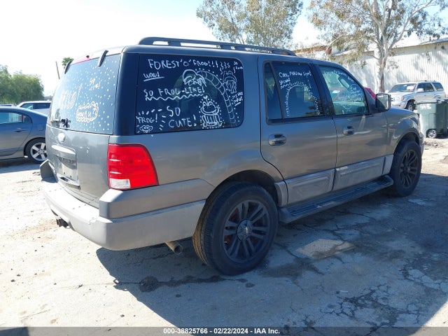 2005 FORD EXPEDITION XLT VIN: 1FMPU15535LA76276