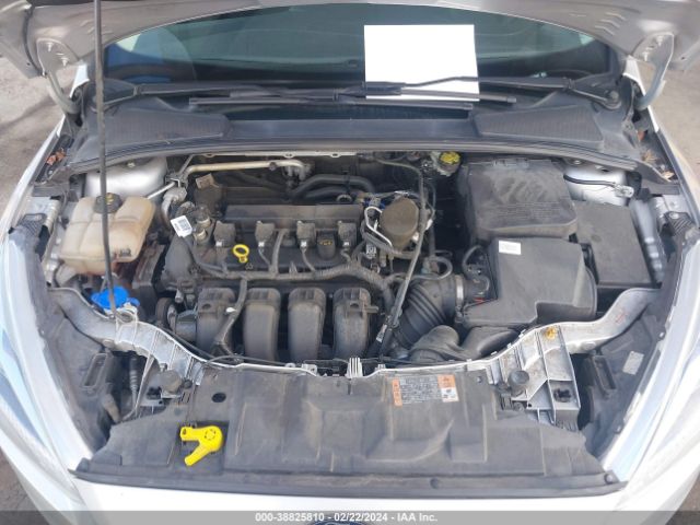 1FADP3F20FL325588 Ford FOCUS SE
