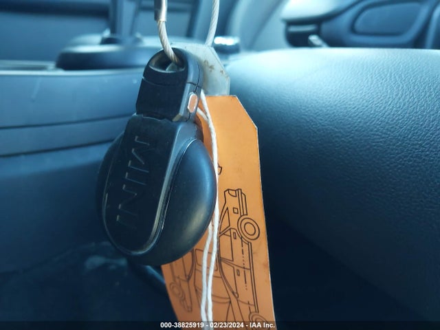 2022 MINI COOPER WMZ23BR07N3N60277 Photo 10