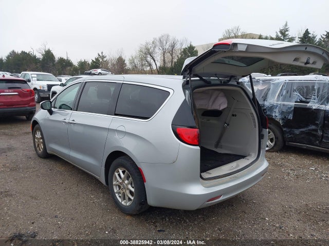 2C4RC1CG8PR597587 Chrysler Voyager Lx