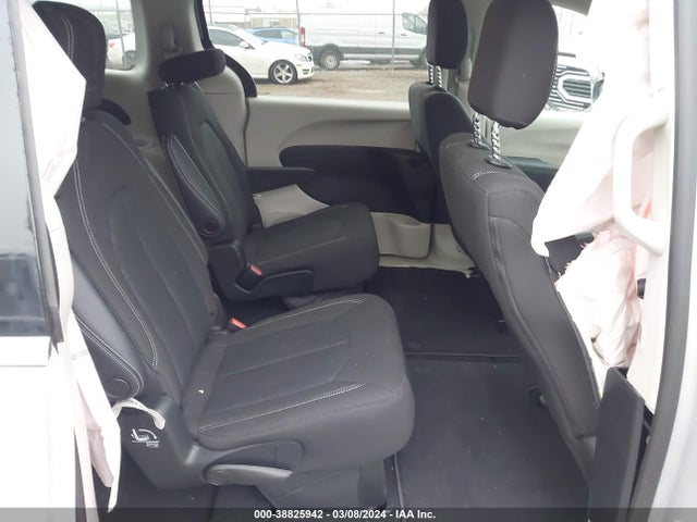 2C4RC1CG8PR597587 Chrysler Voyager Lx