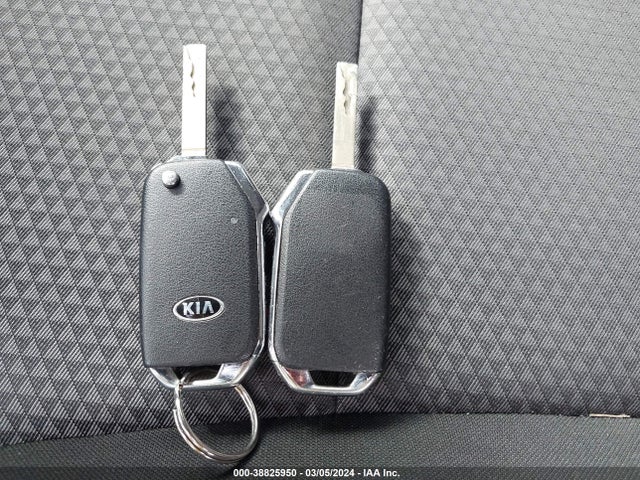 KIA SOUL LX 2020 KNDJ23AU9L7101437 Image 11