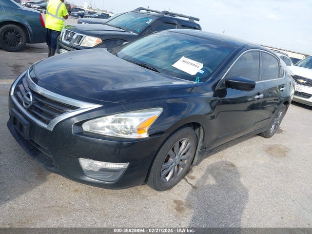 Nissan Altima 2.5 S 2015 1N4AL3APXFC579343 Image 2