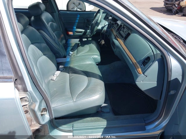 1996 FORD CROWN VICTORIA LX VIN: 2FALP74W0TX164392