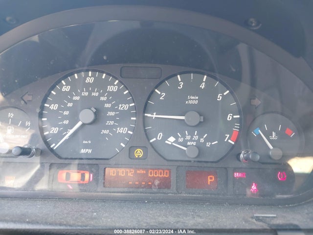 2005 Bmw 325ci მანქანა იყიდება აუქციონზე, vin: WBABW33465PL35346, აუქციონის ნომერი: 38826087