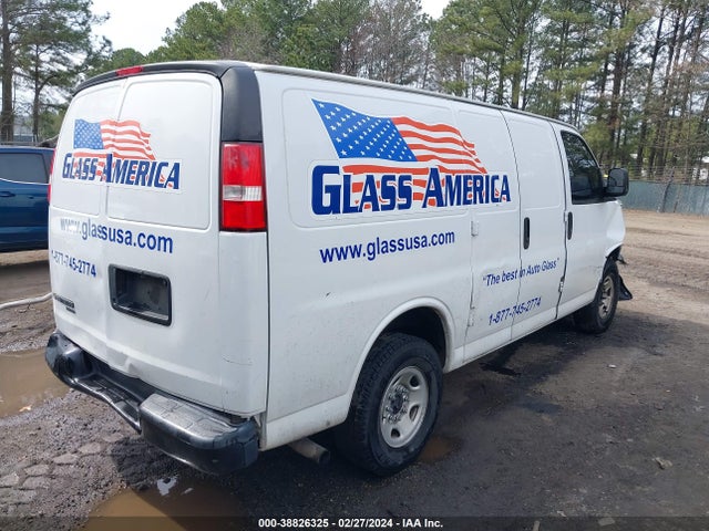 Chevrolet Express 2500 Work Van 2016 1GCWGAFF8G1216058 Image 4