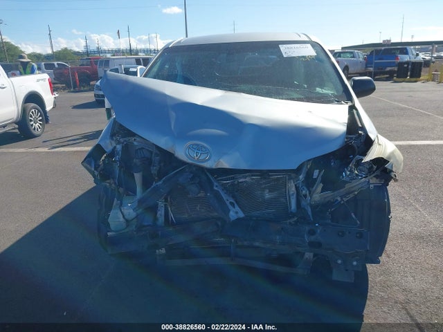 Toyota Sienna L 7 Passenger 2015 5TDZK3DC7FS528891 Image 11