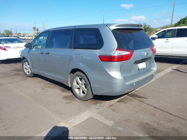 Toyota Sienna L 7 Passenger 2015 5TDZK3DC7FS528891 Image 3