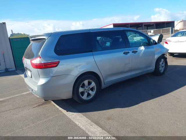 Toyota Sienna L 7 Passenger 2015 5TDZK3DC7FS528891 Image 4