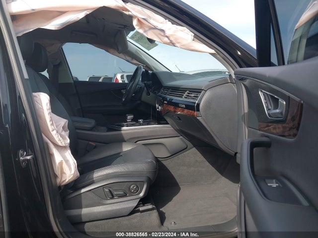 WA1LAAF72JD048642 Audi Q7 3.0t Premium