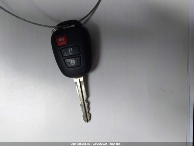 2013 TOYOTA RAV4 XLE VIN: JTMRFREV6DD010089