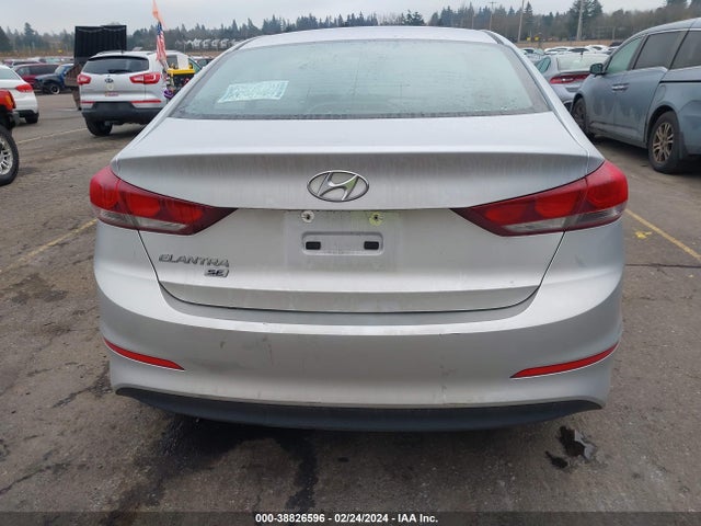 Hyundai ELANTRA SE 2018 5NPD74LF5JH223109 Image 15