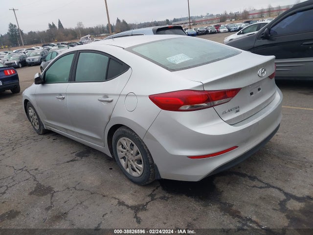 Hyundai ELANTRA SE 2018 5NPD74LF5JH223109 Image 3