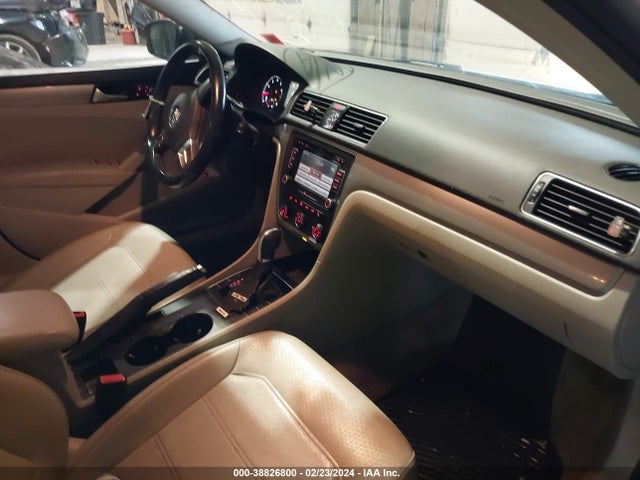 1VWAS7A38FC090647 Volkswagen Passat 1.8t Limited Edition