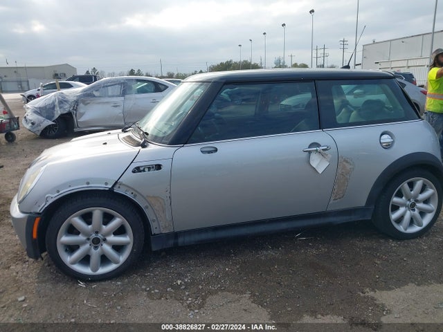 2006 MINI COOPER S WMWRE33566TN26235 Photo 5