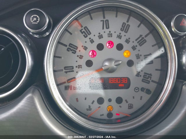 2006 MINI COOPER S WMWRE33566TN26235 Photo 6