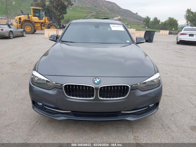 WBA8E5C59HK388805 BMW 328D