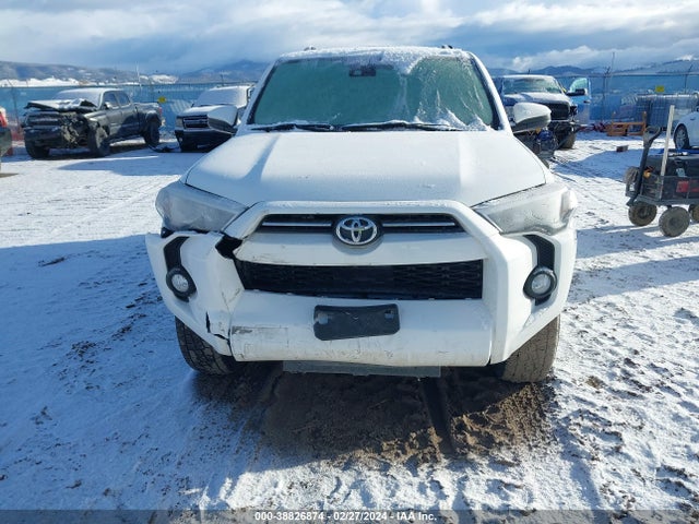 Toyota 4RUNNER SR5 2020 JTEBU5JR7L5824264 Image 12