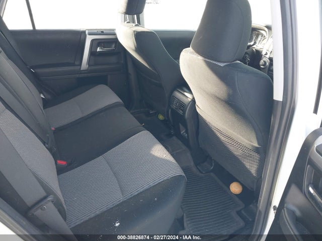 Toyota 4RUNNER SR5 2020 JTEBU5JR7L5824264 Image 8