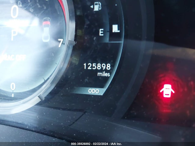 Lexus IS 200T 2016 JTHBA1D26G5014133 Image 16