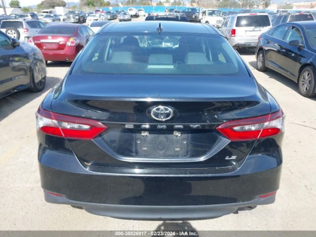 4T1C11AK2MU541402 Toyota CAMRY LE