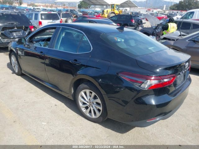 4T1C11AK2MU541402 Toyota CAMRY LE
