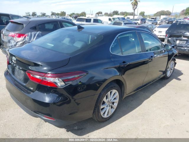 4T1C11AK2MU541402 Toyota CAMRY LE