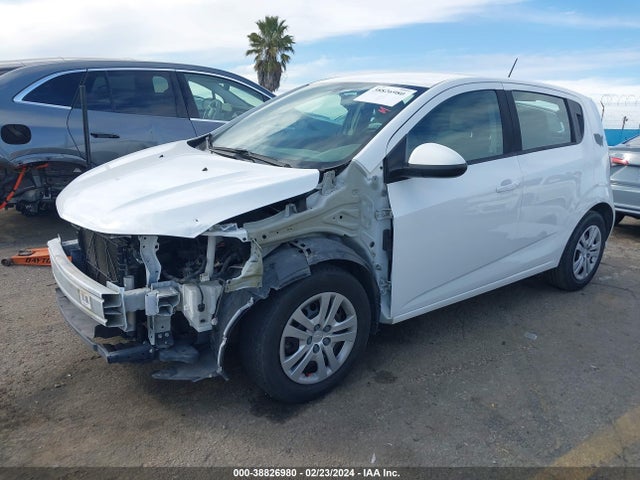 Chevrolet Sonic Lt Auto 2017 1G1JG6SGXH4165063 Image 2