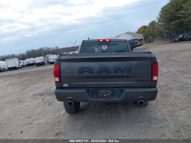 RAM 1500 Night Quad Cab 4x4 6'4 Box 2018 1C6RR7HT4JS184344 Image 16