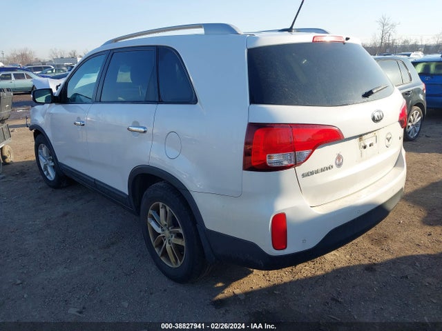 KIA SORENTO LX 2015 5XYKT4A68FG647081 Image 3