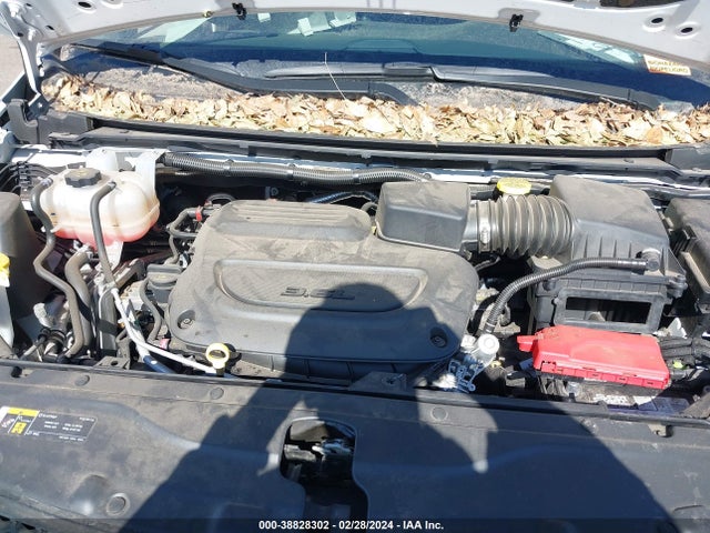 2C4RC1CGXNR208879 Chrysler Voyager Lx