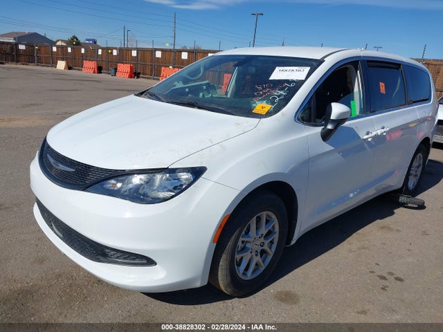 2C4RC1CGXNR208879 Chrysler Voyager Lx