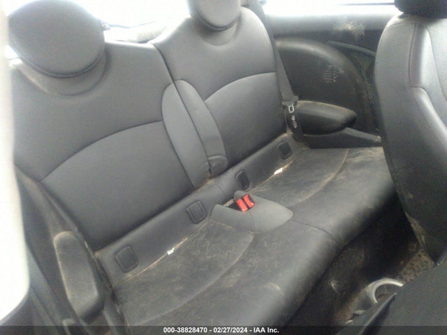 2010 MINI COOPER WMWMF3C54ATZ25337 Photo 7