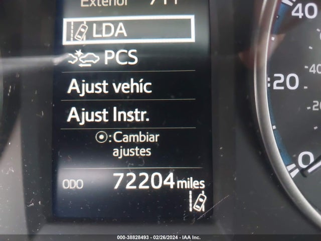 Toyota RAV4 LE 2018 2T3ZFREV3JW448230 Image 15