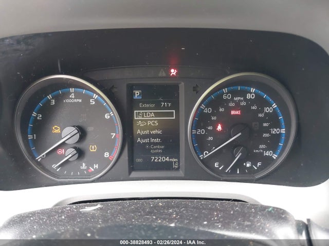 Toyota RAV4 LE 2018 2T3ZFREV3JW448230 Image 7