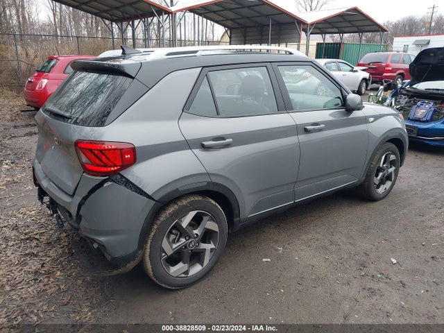 Hyundai Venue Limited 2022 KMHRC8A30NU193316 Image 4