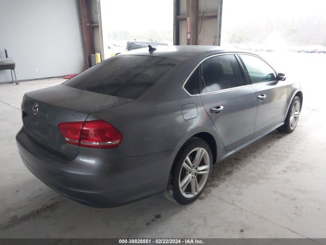 1VWBS7A32EC074771 Volkswagen Passat 1.8t Se