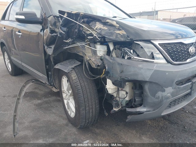 KIA SORENTO LX 2014 5XYKT3A67EG496727 Image 6