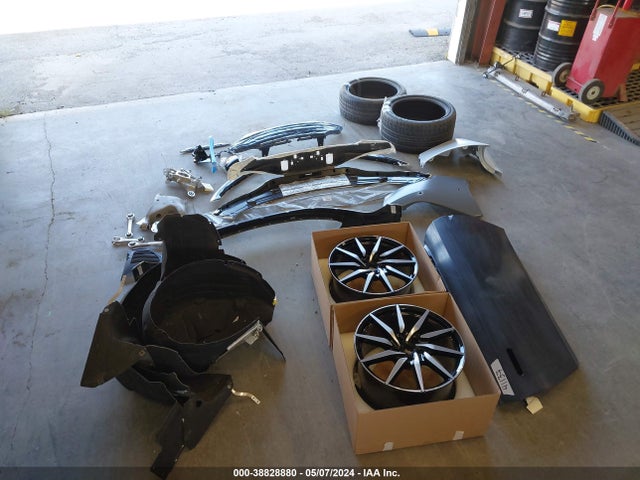 SCFRMFCW5NGM11022 Aston Martin Db11 Volante