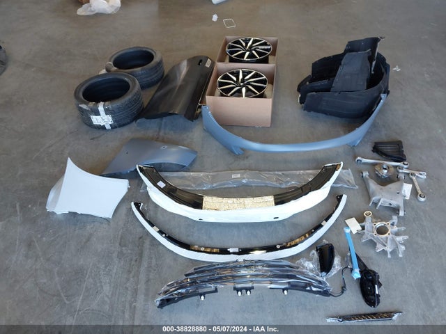 SCFRMFCW5NGM11022 Aston Martin Db11 Volante