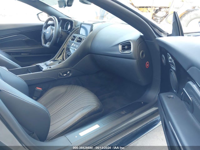 SCFRMFCW5NGM11022 Aston Martin Db11 Volante