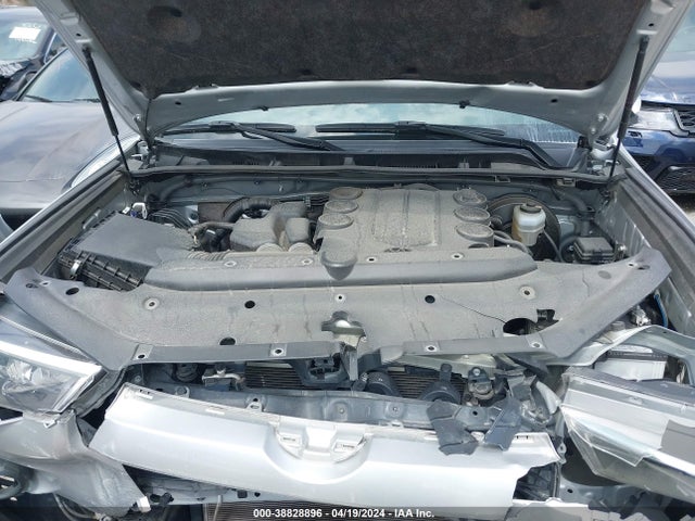 Toyota 4RUNNER SR5 2021 JTEEU5JR9M5239541 Image 10