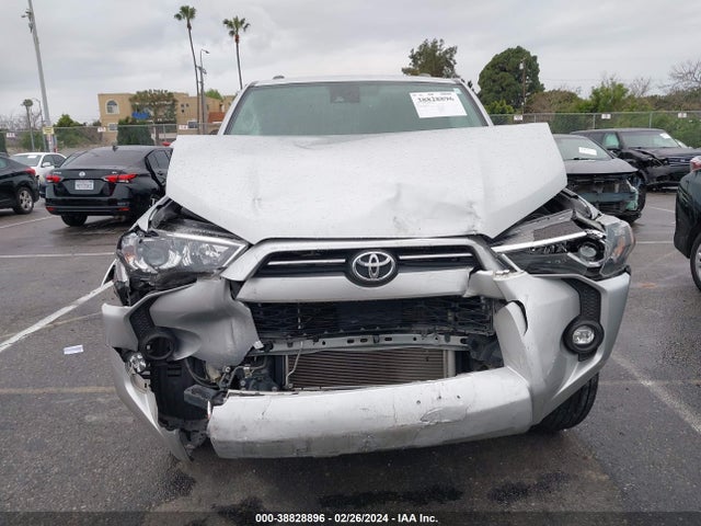 Toyota 4RUNNER SR5 2021 JTEEU5JR9M5239541 Image 12
